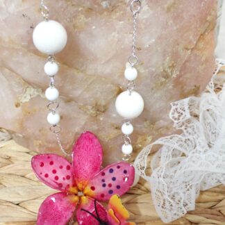 collar de mujer a la moda