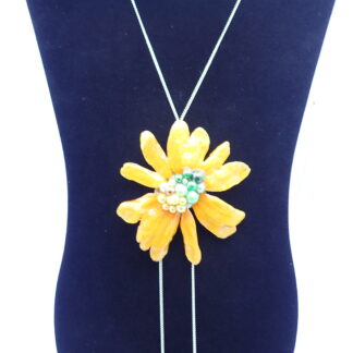 collar artesanal