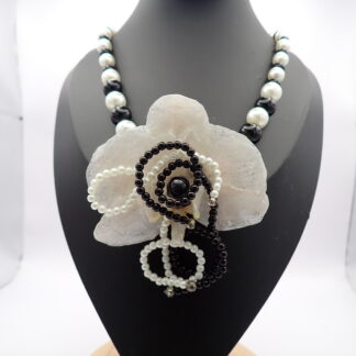 collar artesanal